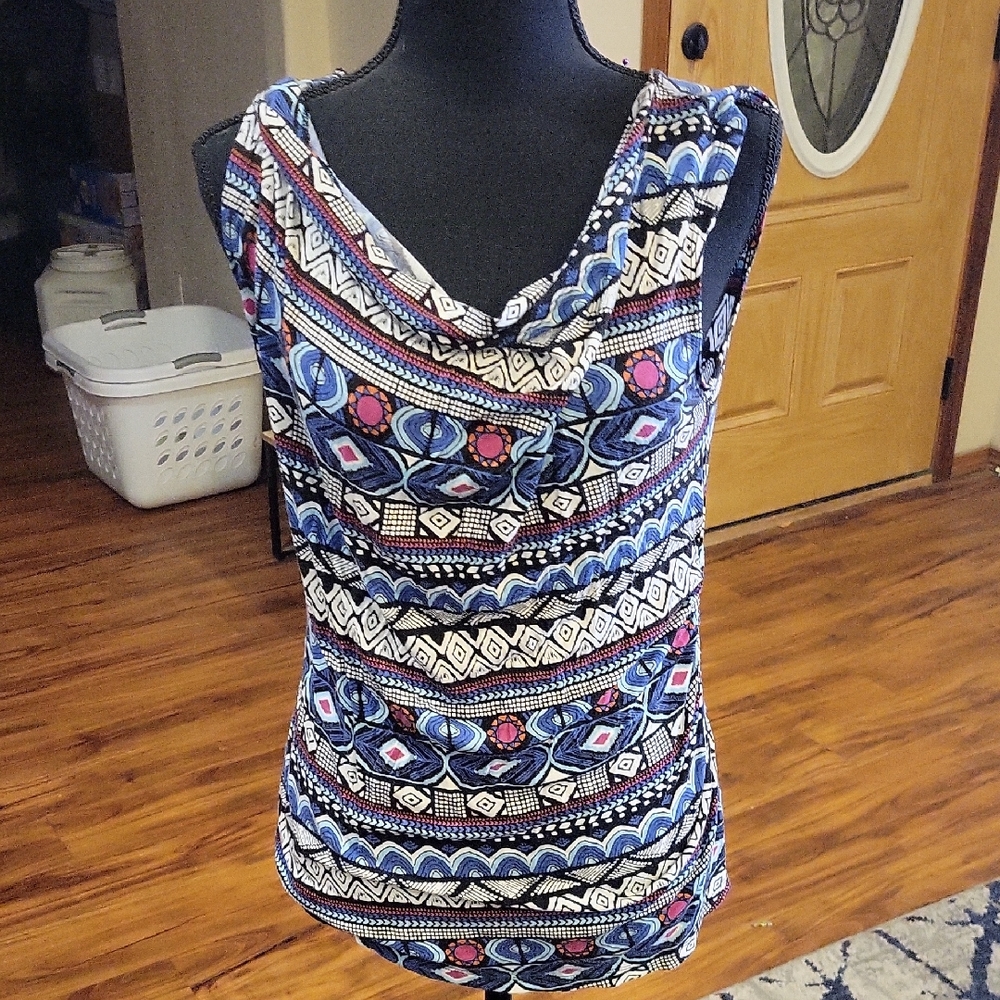 Stylish Blue and Pink Geometric Women's Blouse